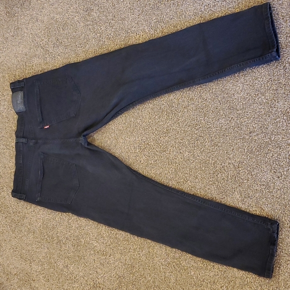 "Ripped" 512 Levi's - Picture 12 of 16